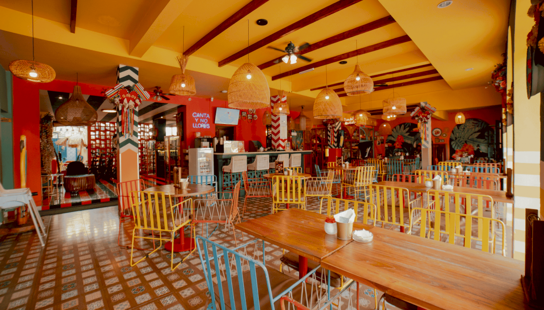 POR AQUI STAY & DINE